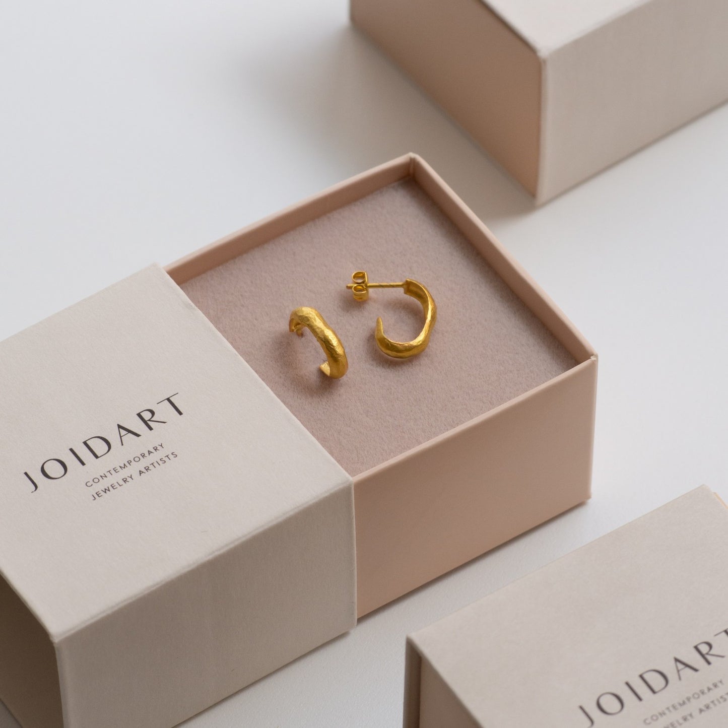 Sauma Small Golden Hoops