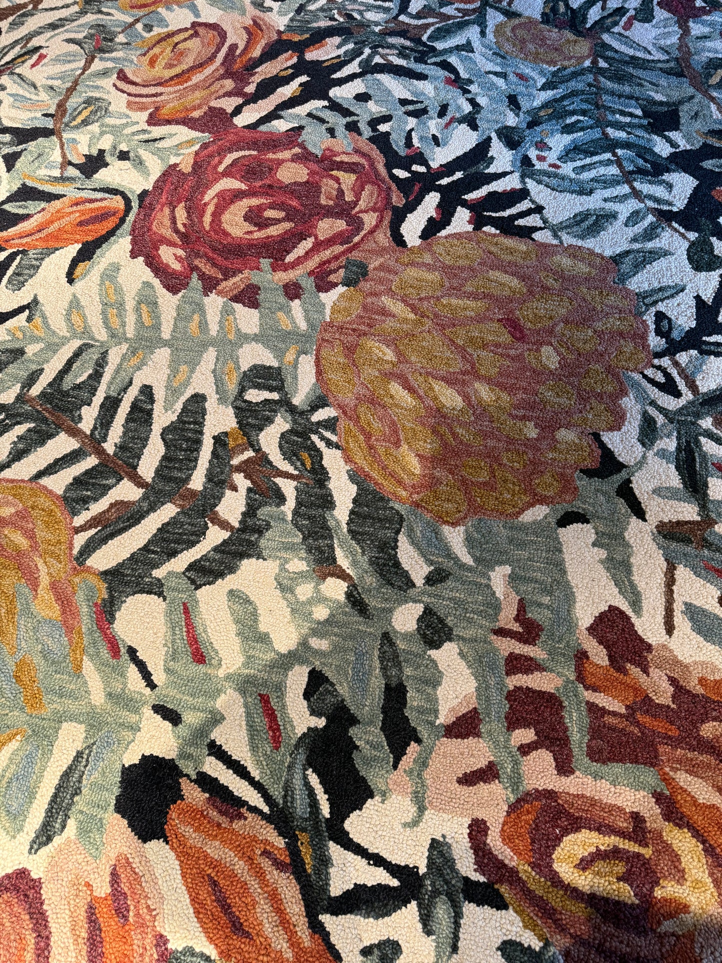 Belladonna Blossom Ivory Lagoon Rug