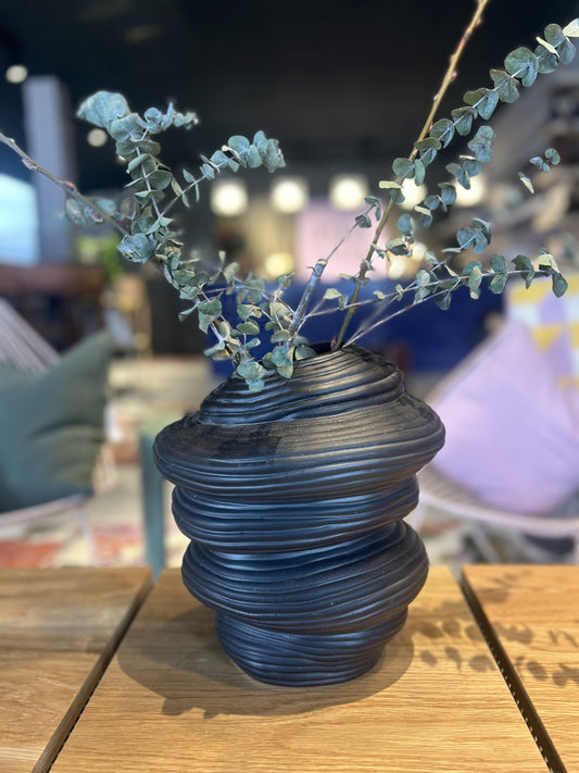 Black Melting Vase