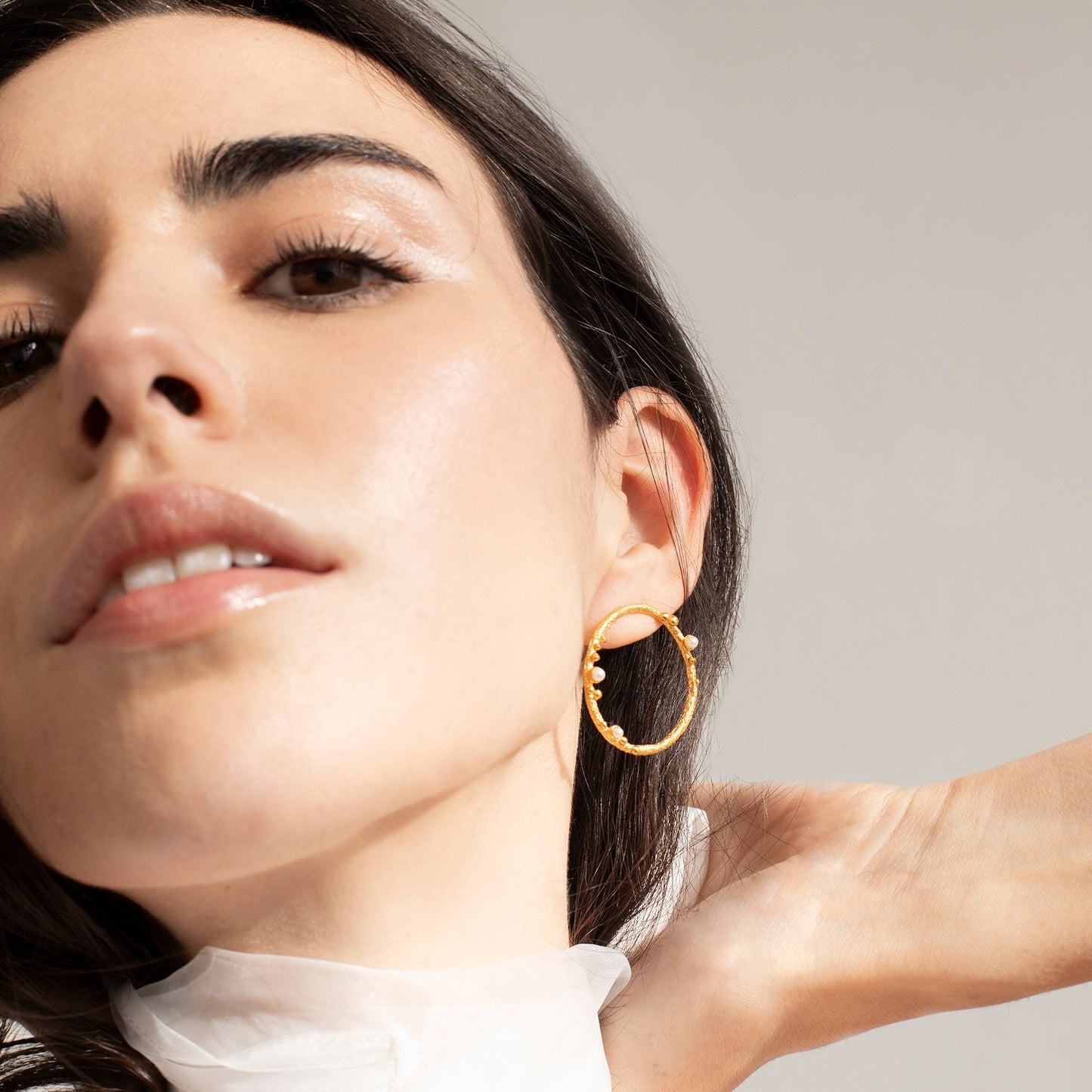 Guspira Golden Hoop Earrings