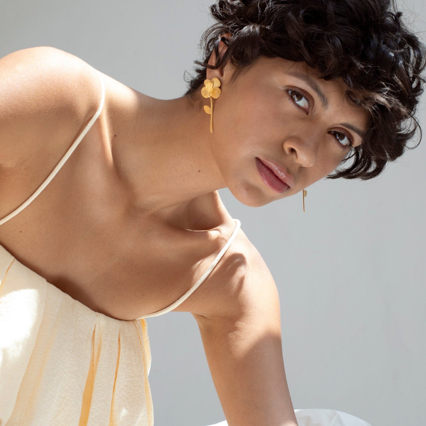 Pampalonia Long Golden Earrings