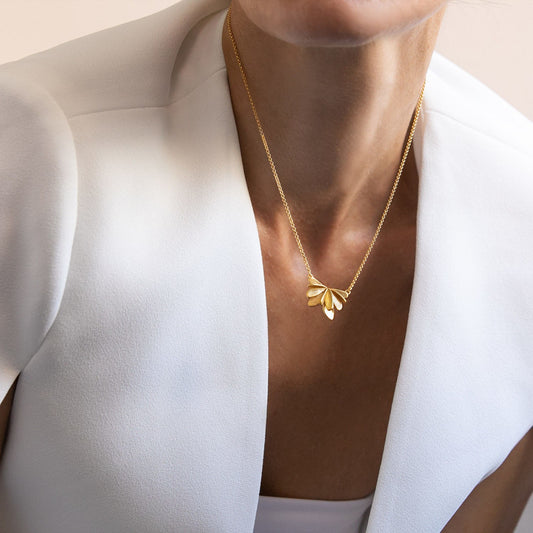 Vol Gold Pendant Necklace