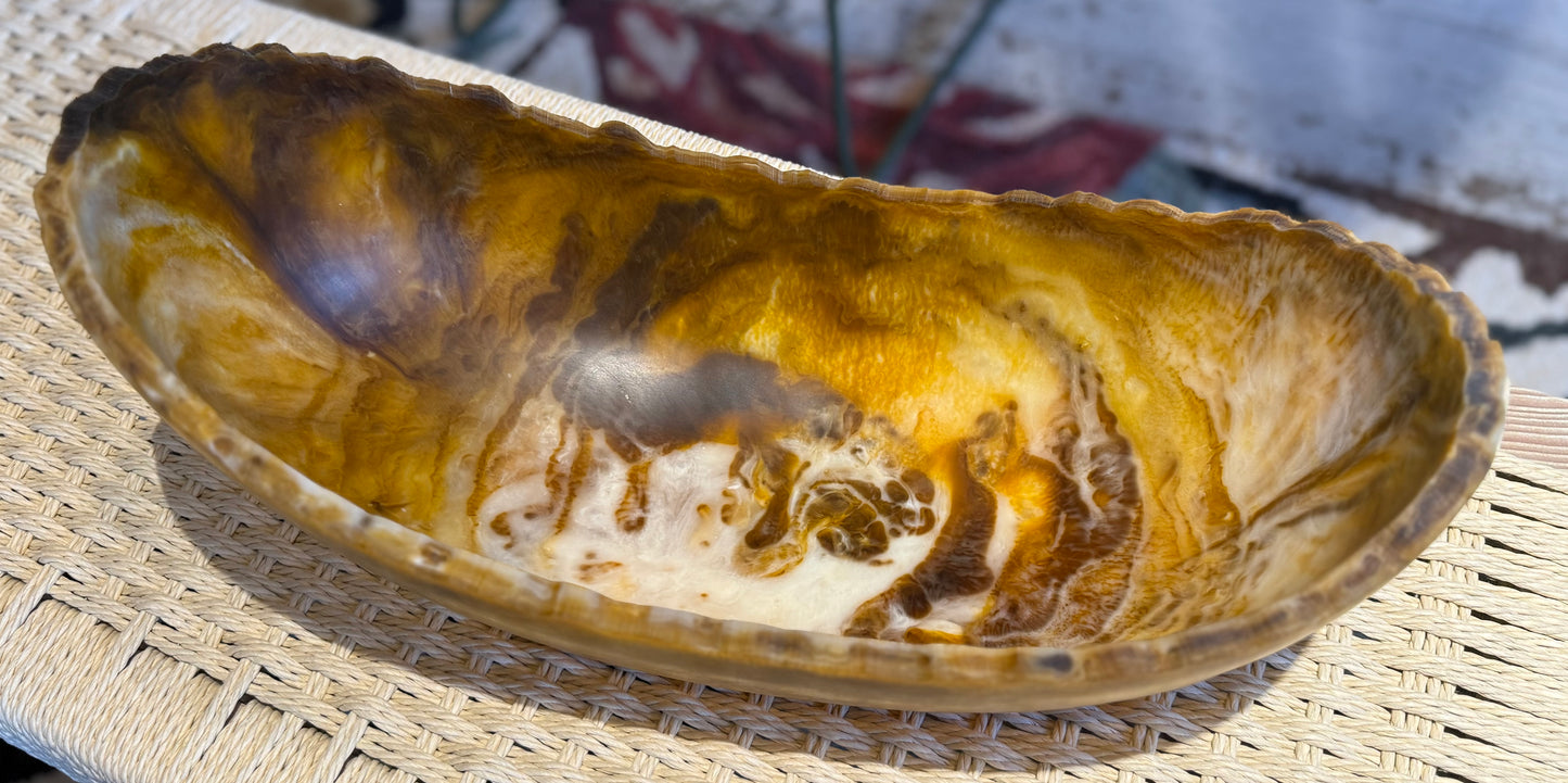 Tiger Resin Trough - Medium